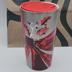 Nwt Starbucks holiday bow and Holly berries 12 ounce cup